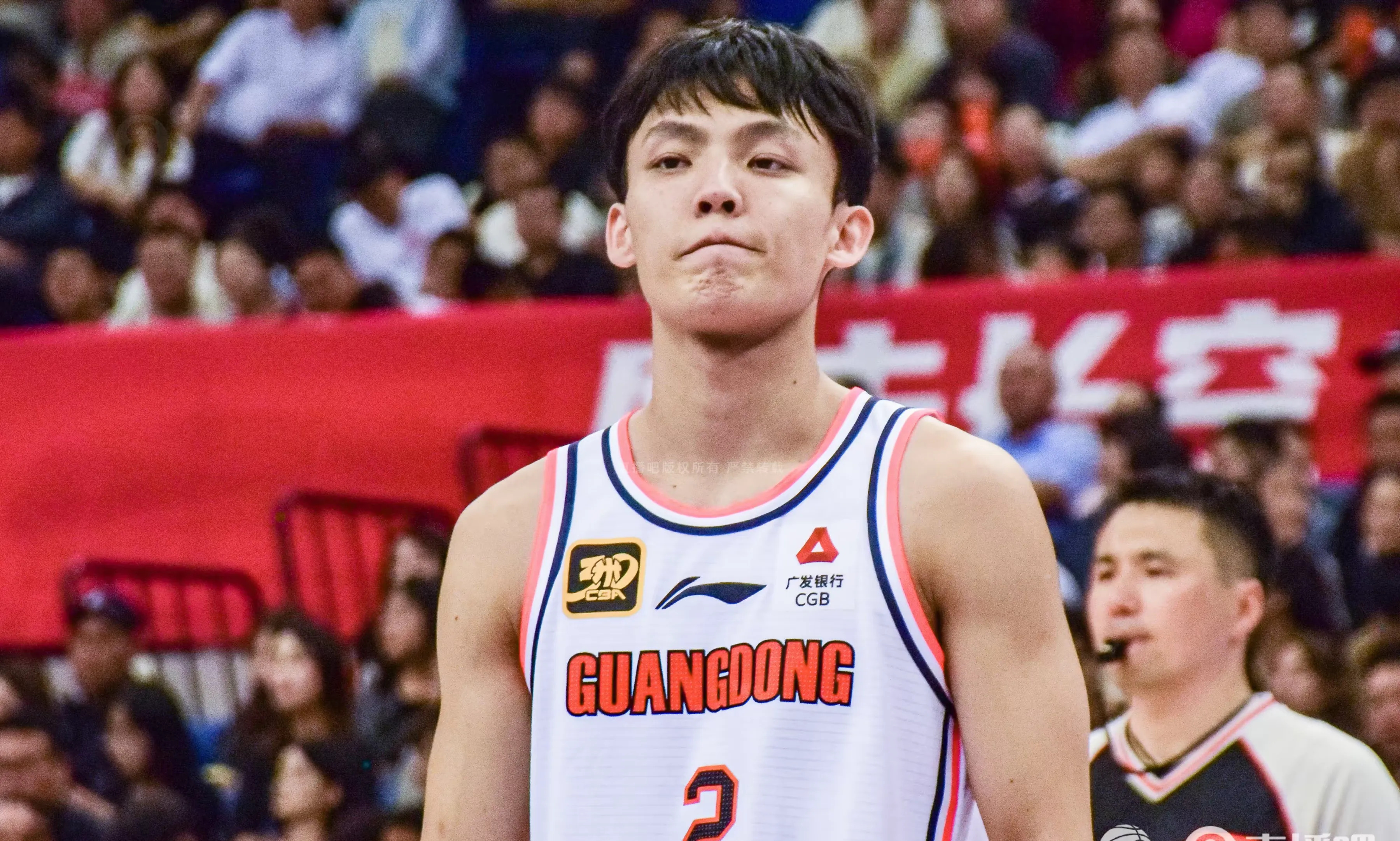 广东队员突破重重阻碍，实现惊人逆转