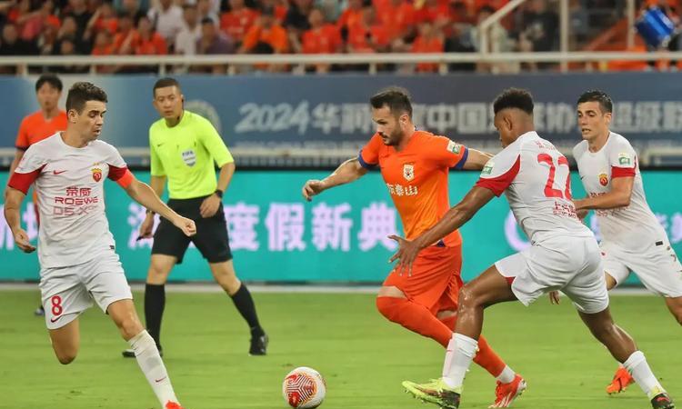 上海申鑫客场不敌大连人，失去登顶机会