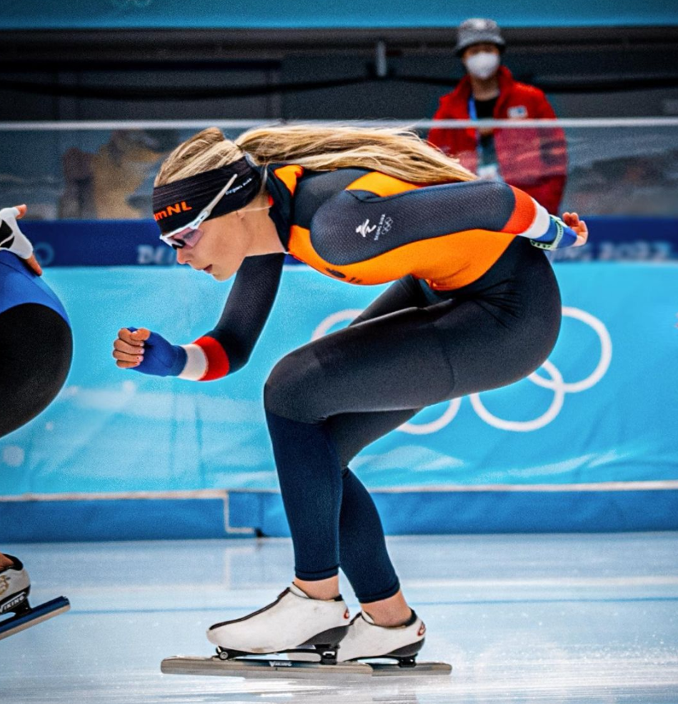 荷兰射击选手表现英勇,助力团队成功 荷兰射击选手表现英勇,助力团队成功