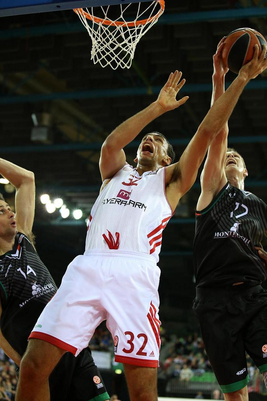 桑普多利亚客场不畏强敌，实现惊人意甲逆袭