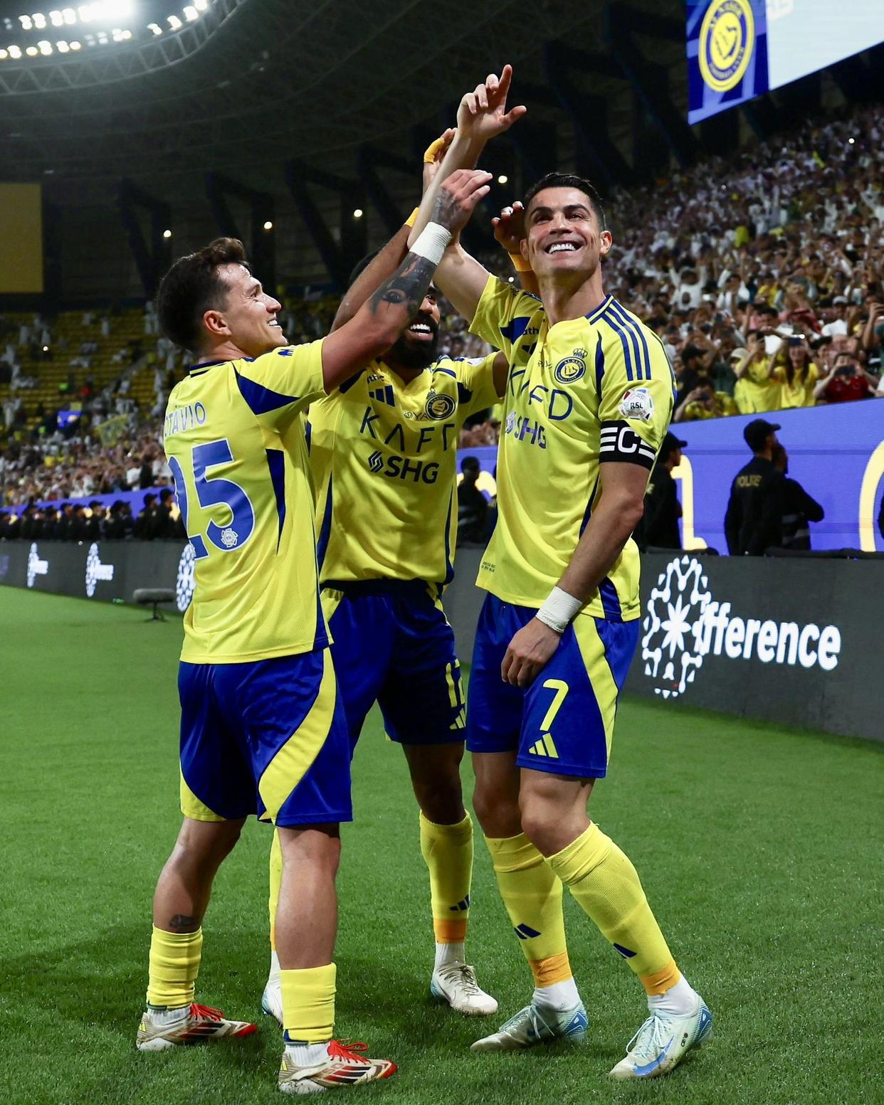 外籍球员在海外联赛中获得胜利 外籍球员在海外联赛中获得胜利