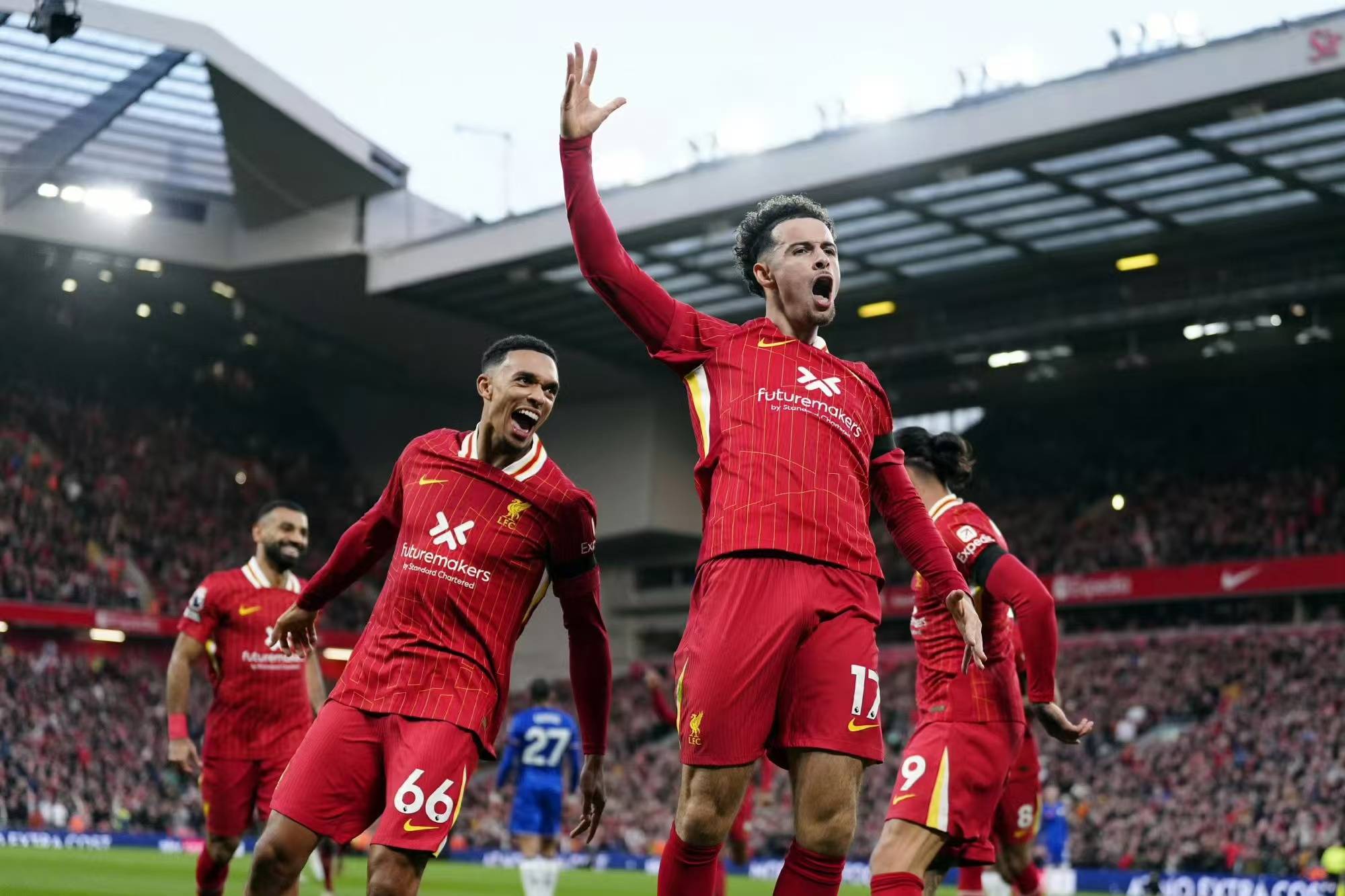 利物浦2:1逆转对手,领跑积分榜巩固 利物浦2:1逆转对手,领跑积分榜巩固